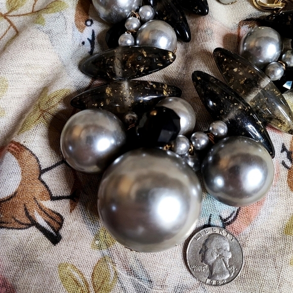 Huge Faux Black Grey Pearls Gold Flecks Lucite Confetti Glass Vintage Necklace - Picture 5 of 16
